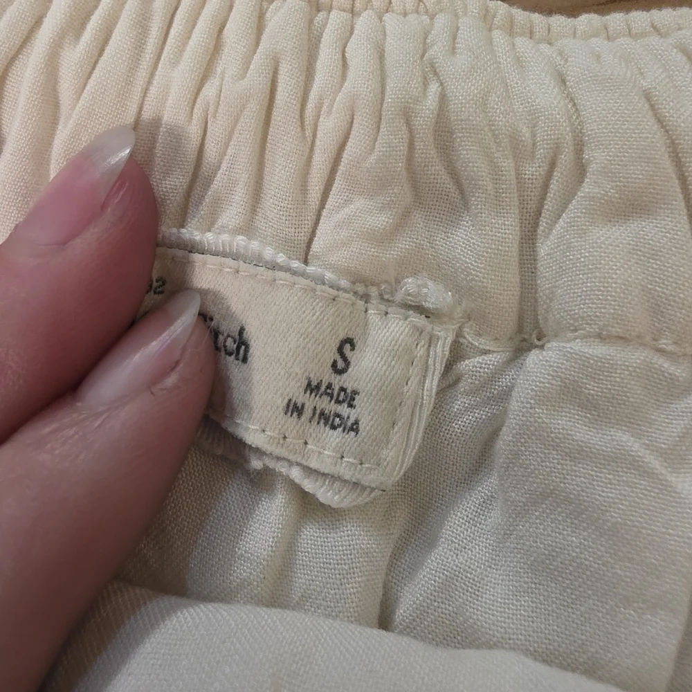 Abercrombie & Fitch Tulle Mini Skirt- S